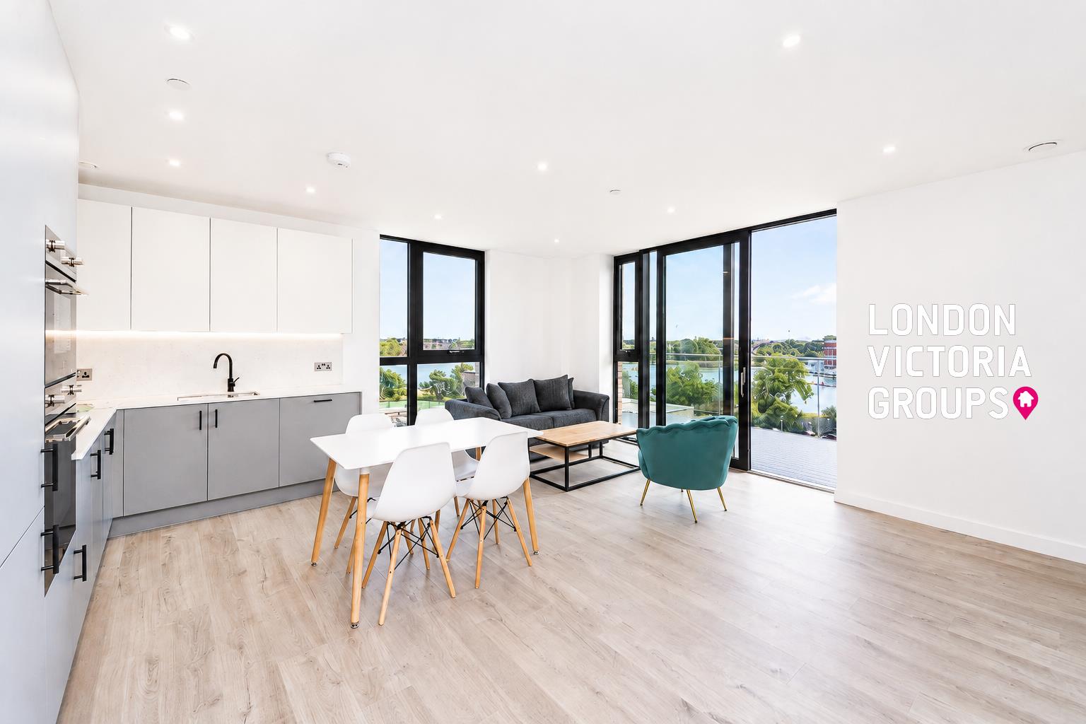 2 bed property in Willowbrook house, Coster Avenue, London